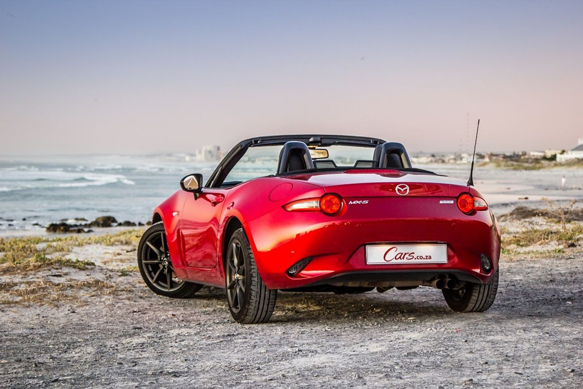 Mazda MX-5 (2015) Review - Cars.co.za